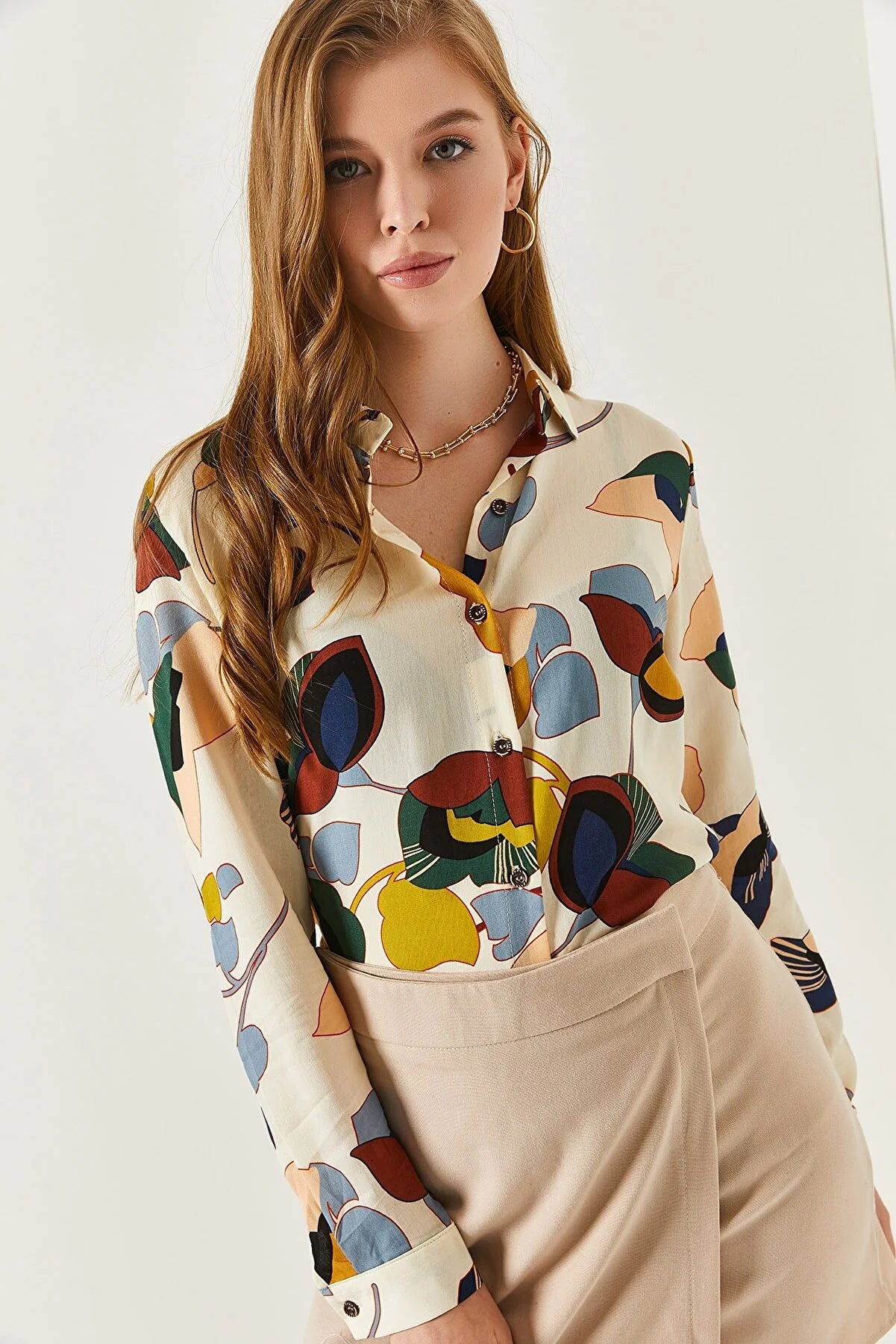 Armonika Women's Cream Patterned Long Sleeve Shirt Chic V-Neck Short Blouse