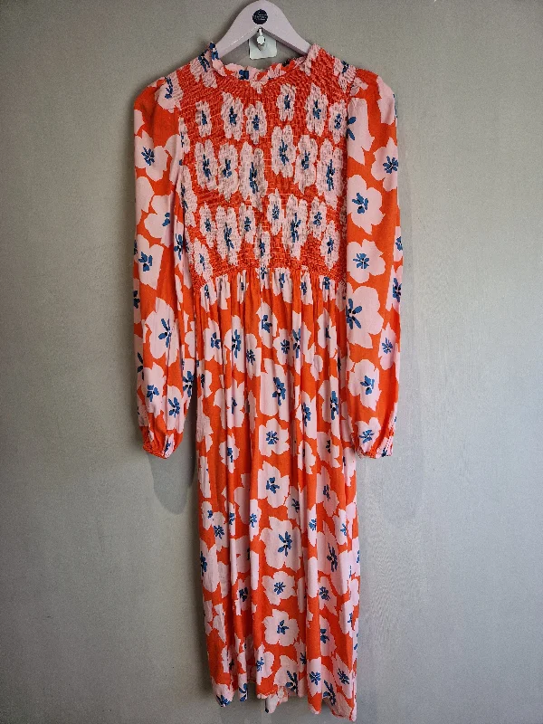Never Fully Dressed Swedish flower midi dress - size 12 Trendy Floral Wrap Midi Dress Never Fully Dressed Swedish flower midi dress - size 12 Trendy Floral Wrap Midi Dress
