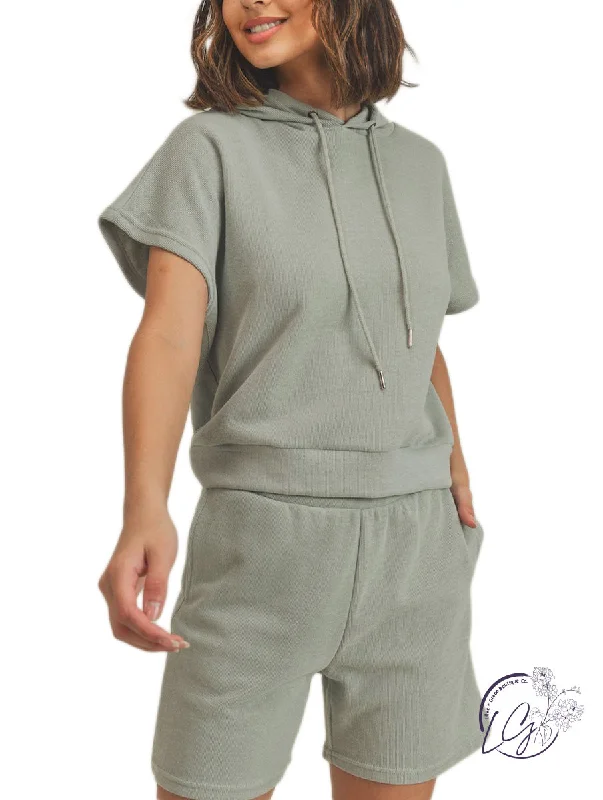 Short Sleeve Cropped Hoodie Hoodie with Mock Neck Collared Structured