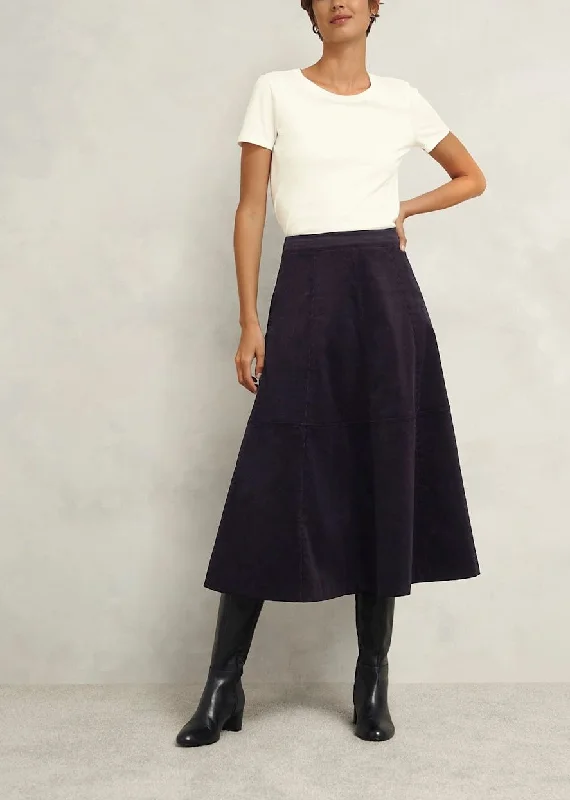 Clifton Skirt 0224/7706/9083l00 Navy pleated skirt texture